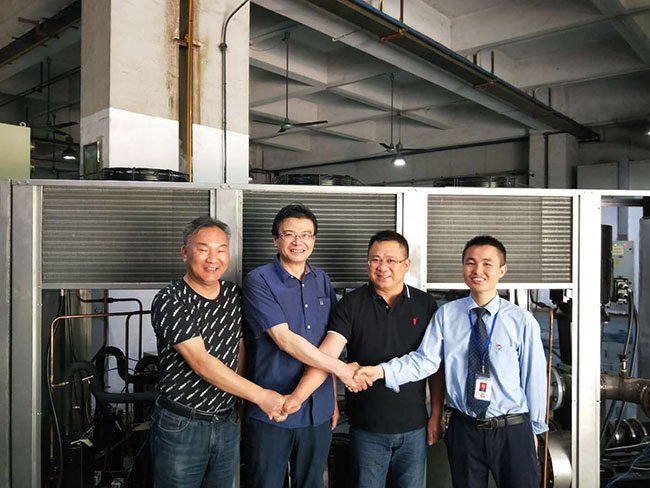 精度螺桿式冷水機(jī)組系統(tǒng)解決方案滿意度高