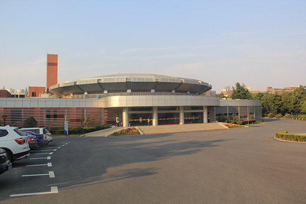 高精度冷水機(jī)組