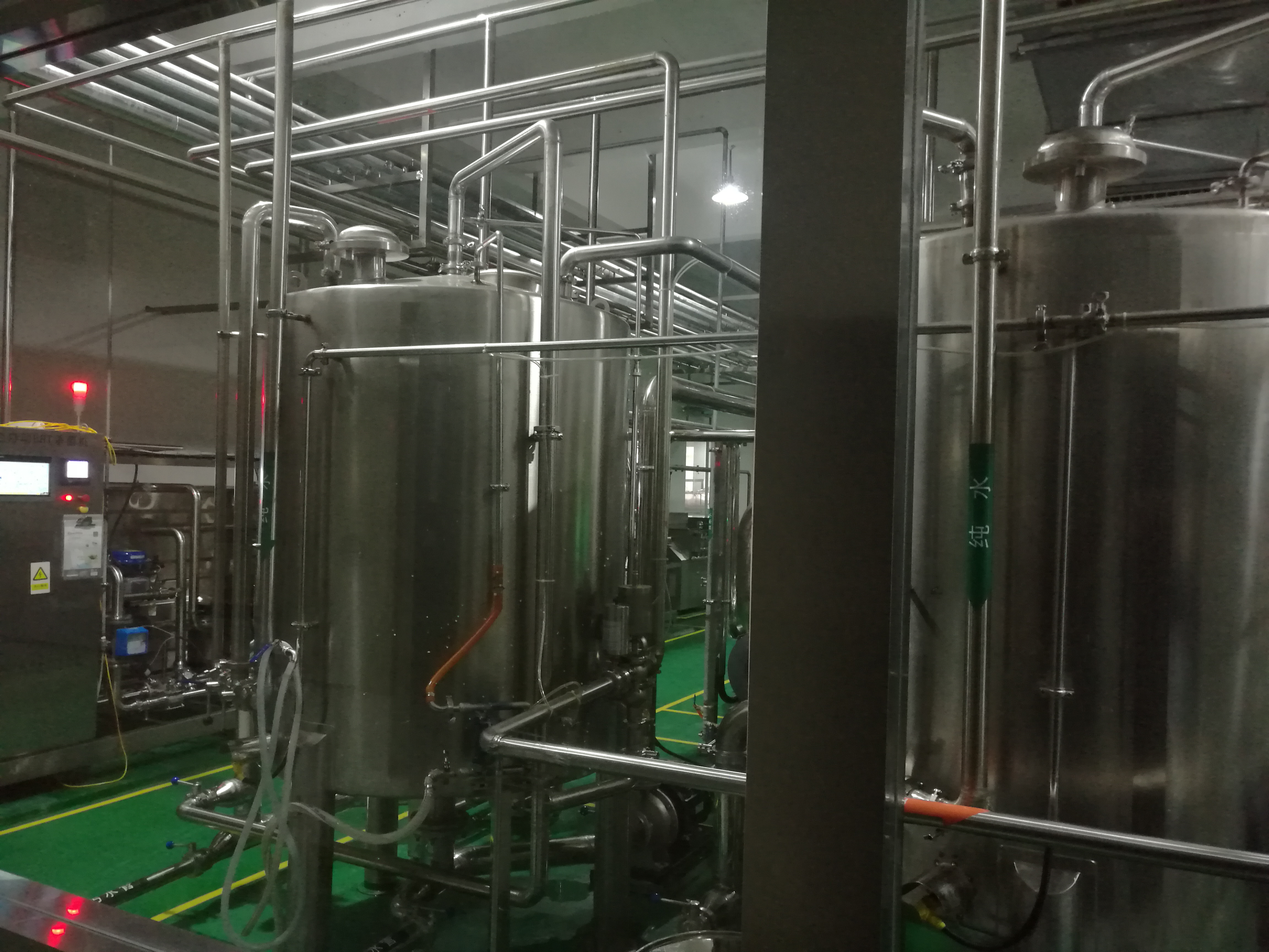 飲料廠用冷水機組