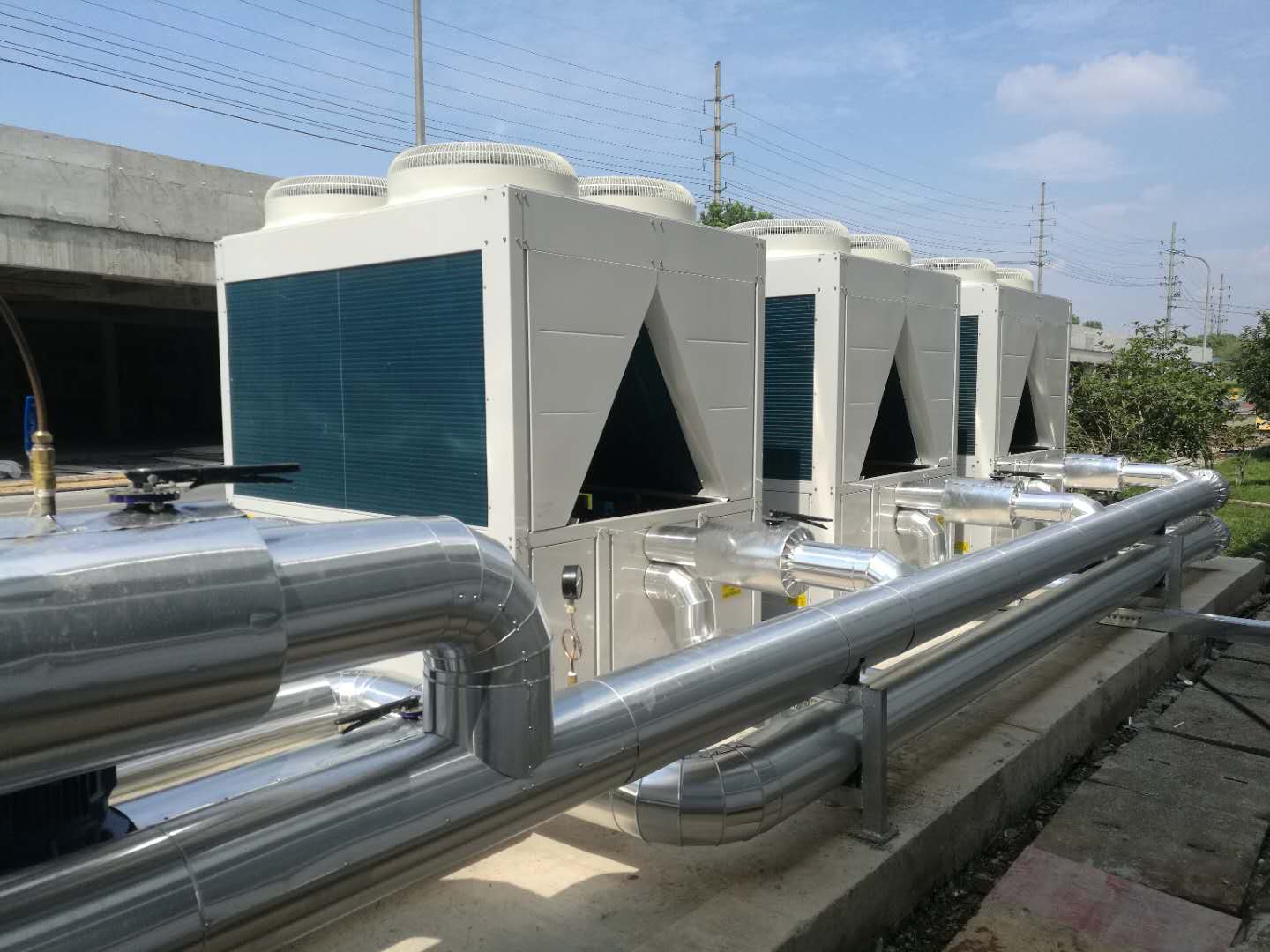 風冷螺桿式冷水機組