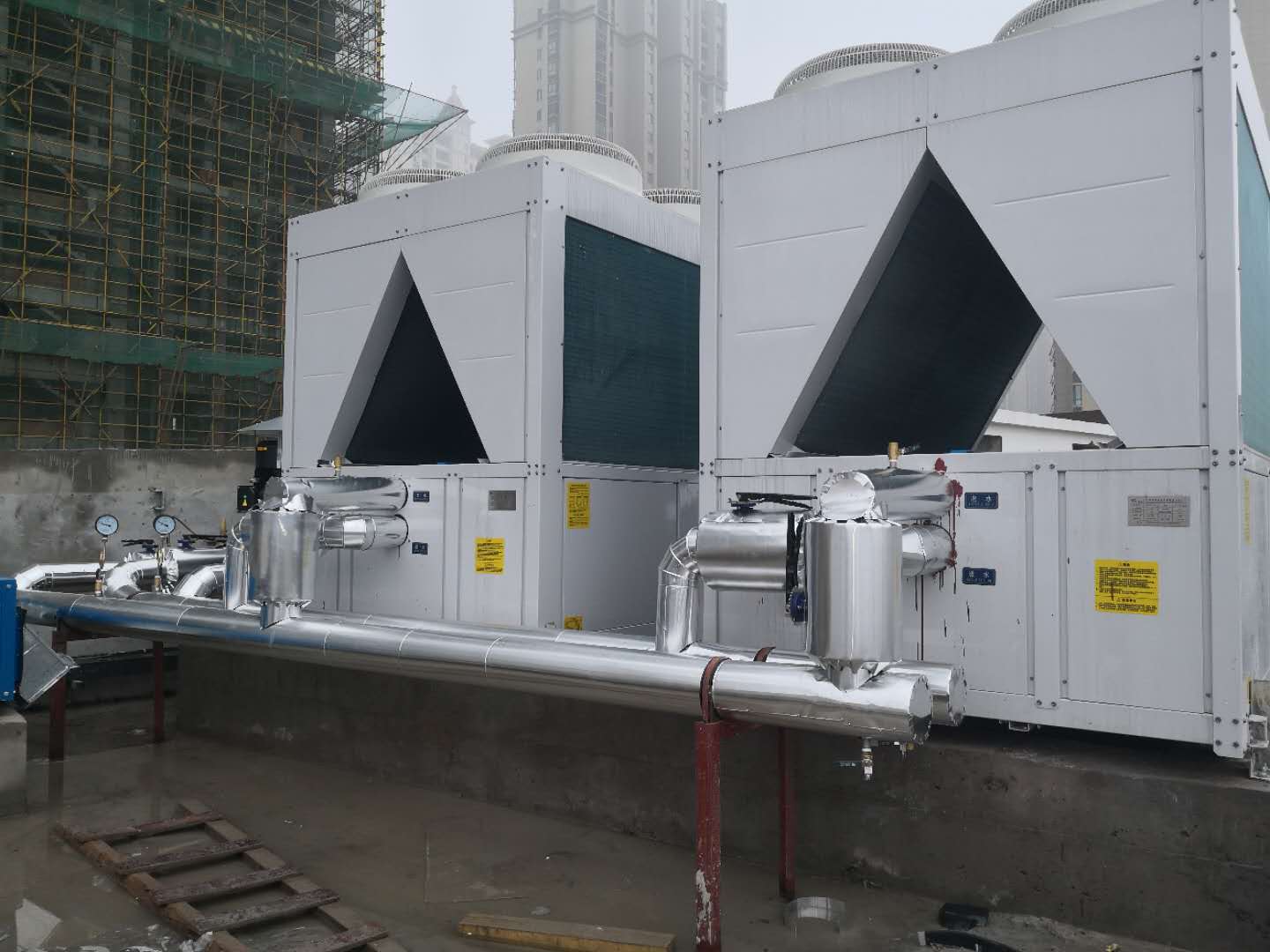 溫泉會(huì)所用水源熱泵機(jī)組