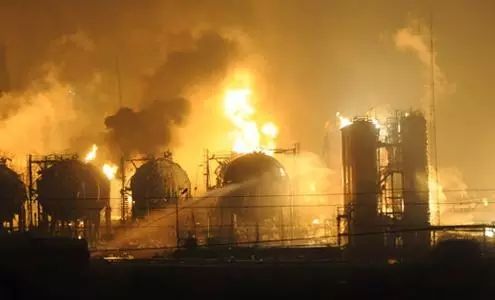 礦井降溫設(shè)備,冷水機(jī)組廠家